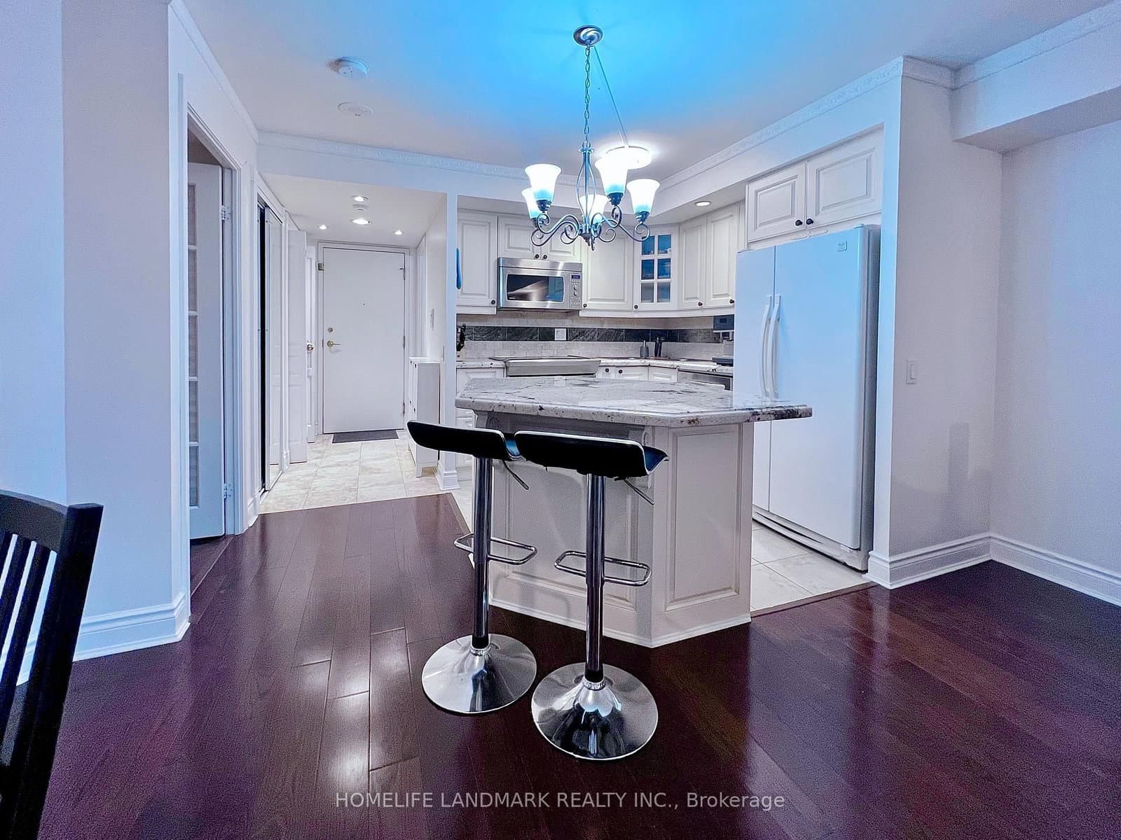 5 Northtown Way, Unit 809 thumbnail 8