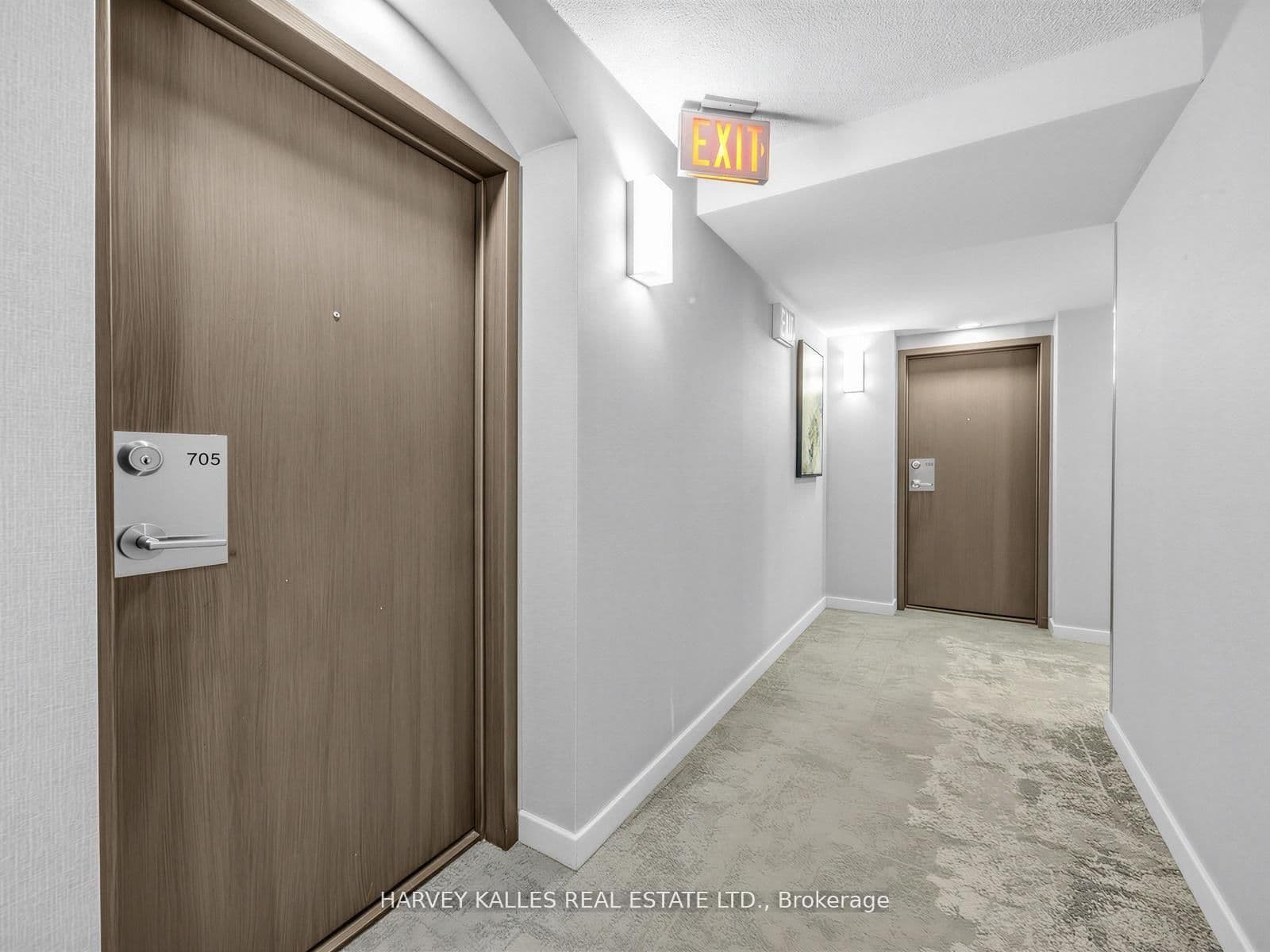 10 Yonge Street, Unit 705 thumbnail 2