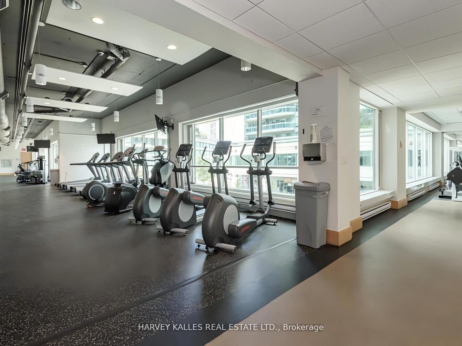 10 Yonge Street, Unit 705 thumbnail 32