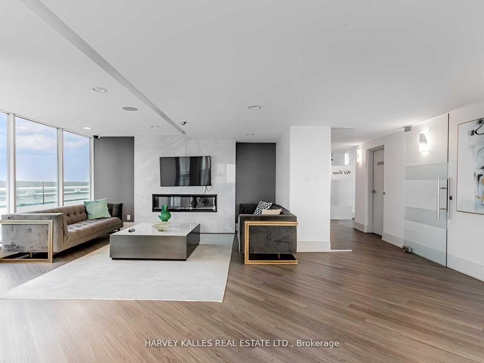 10 Yonge Street, Unit 705 thumbnail 38