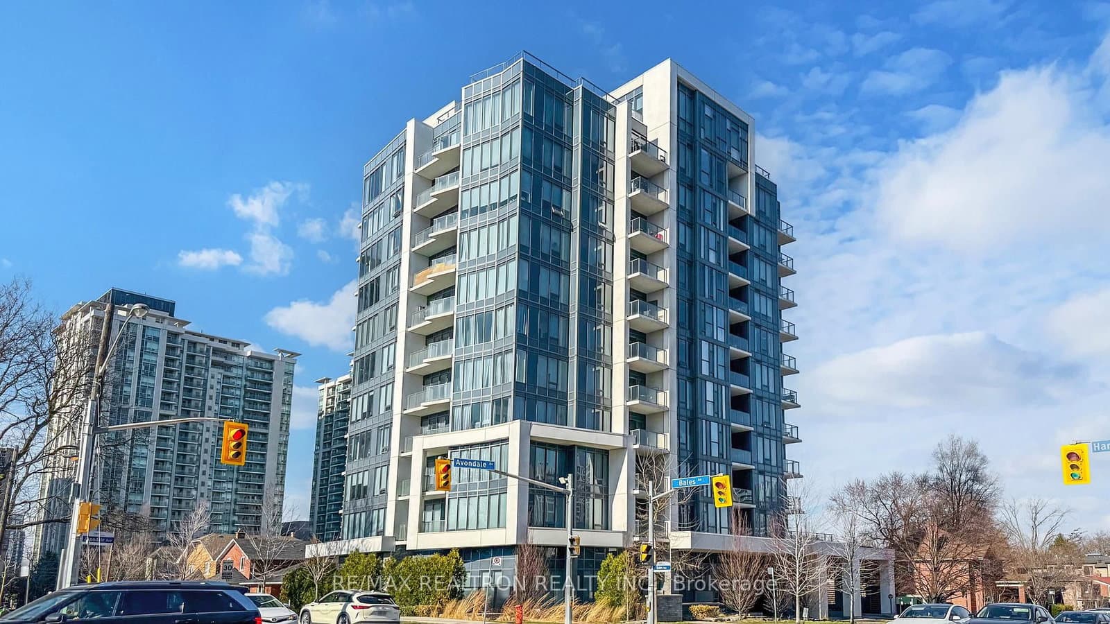 28 Avondale Avenue, Unit 1102 thumbnail 2