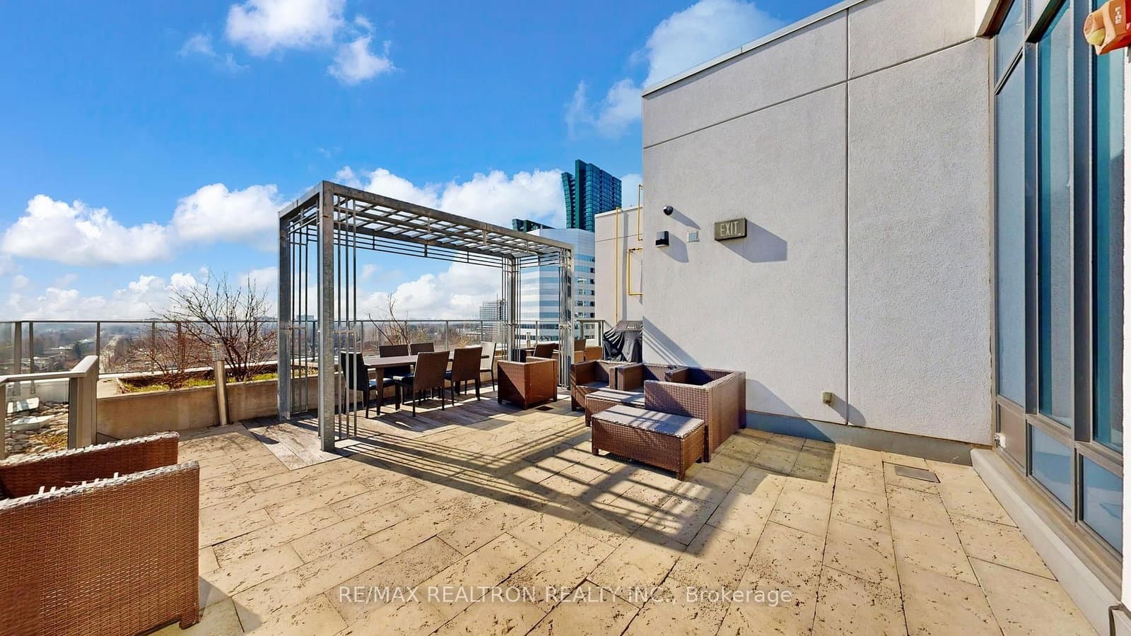 28 Avondale Avenue, Unit 1102 thumbnail 43