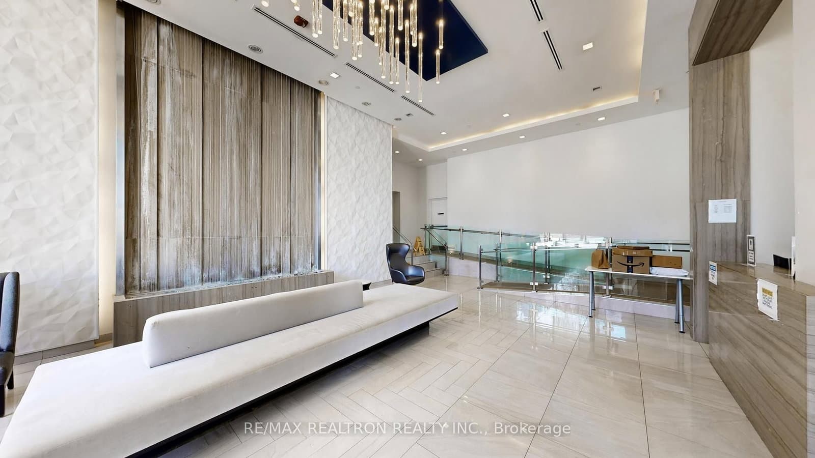 28 Avondale Avenue, Unit 1102 thumbnail 8