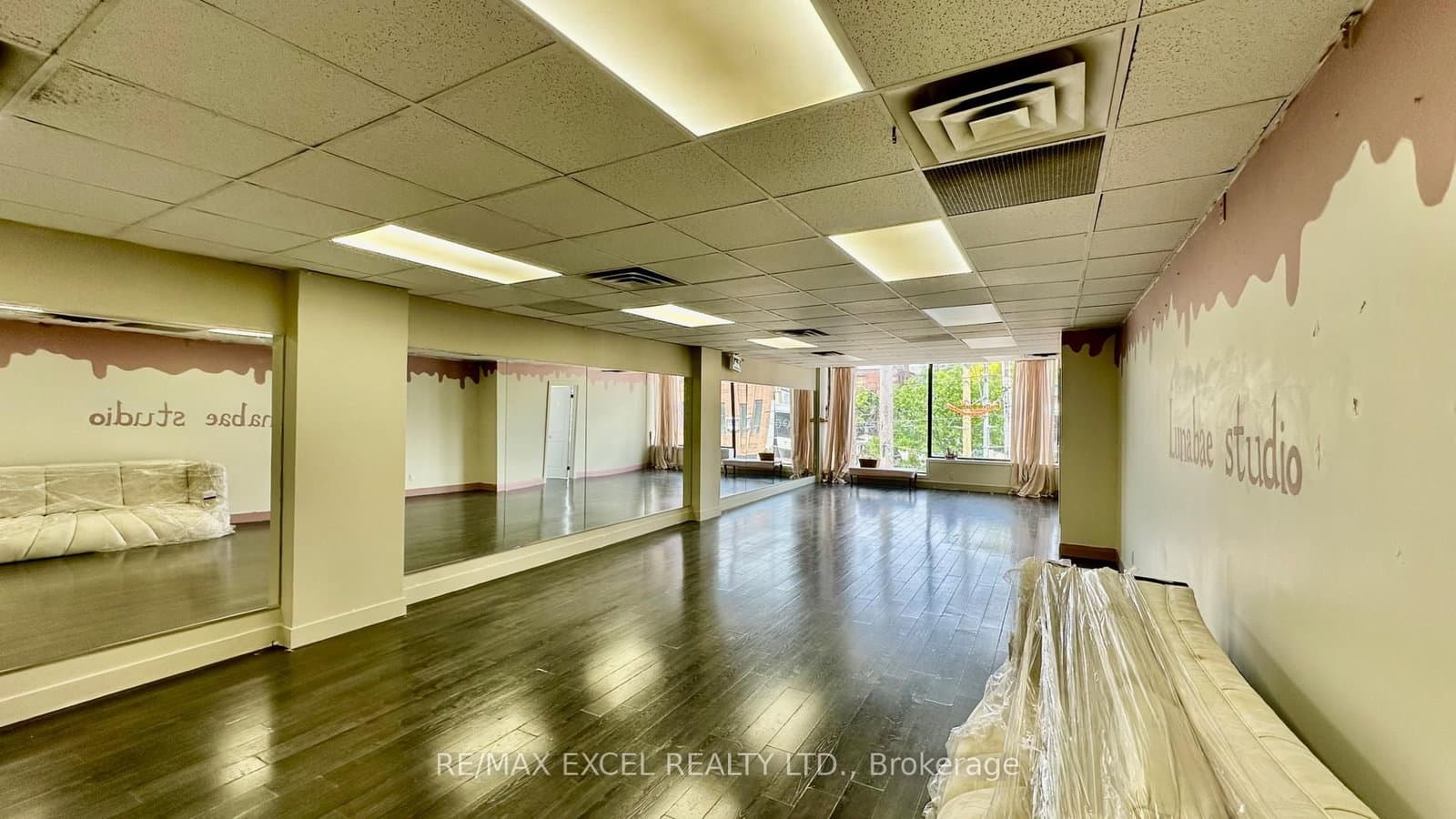 685 Queen Street W, Unit Upper Front Unit thumbnail 4