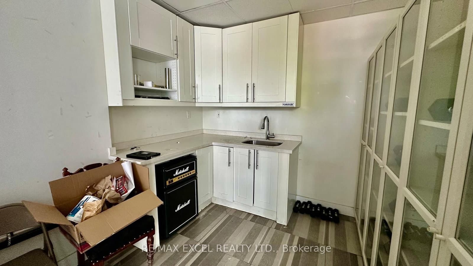 685 Queen Street W, Unit Upper Front Unit thumbnail 5