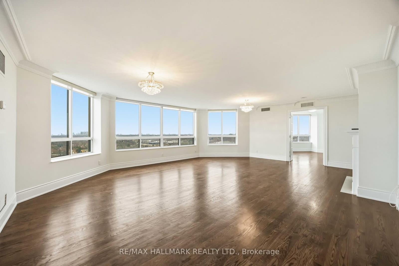 80 Harrison Garden Boulevard, Unit 1821 thumbnail 10