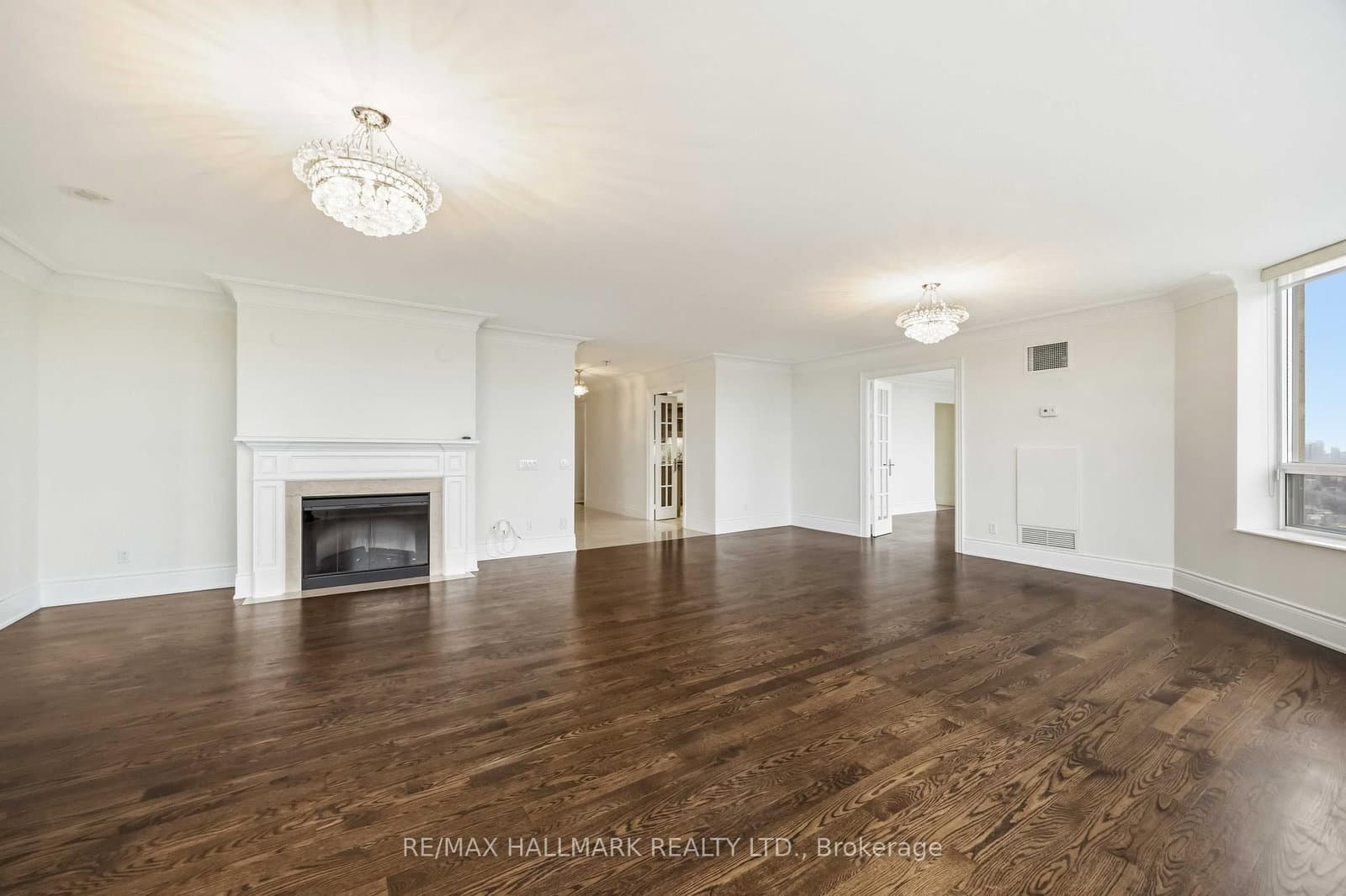80 Harrison Garden Boulevard, Unit 1821 thumbnail 11