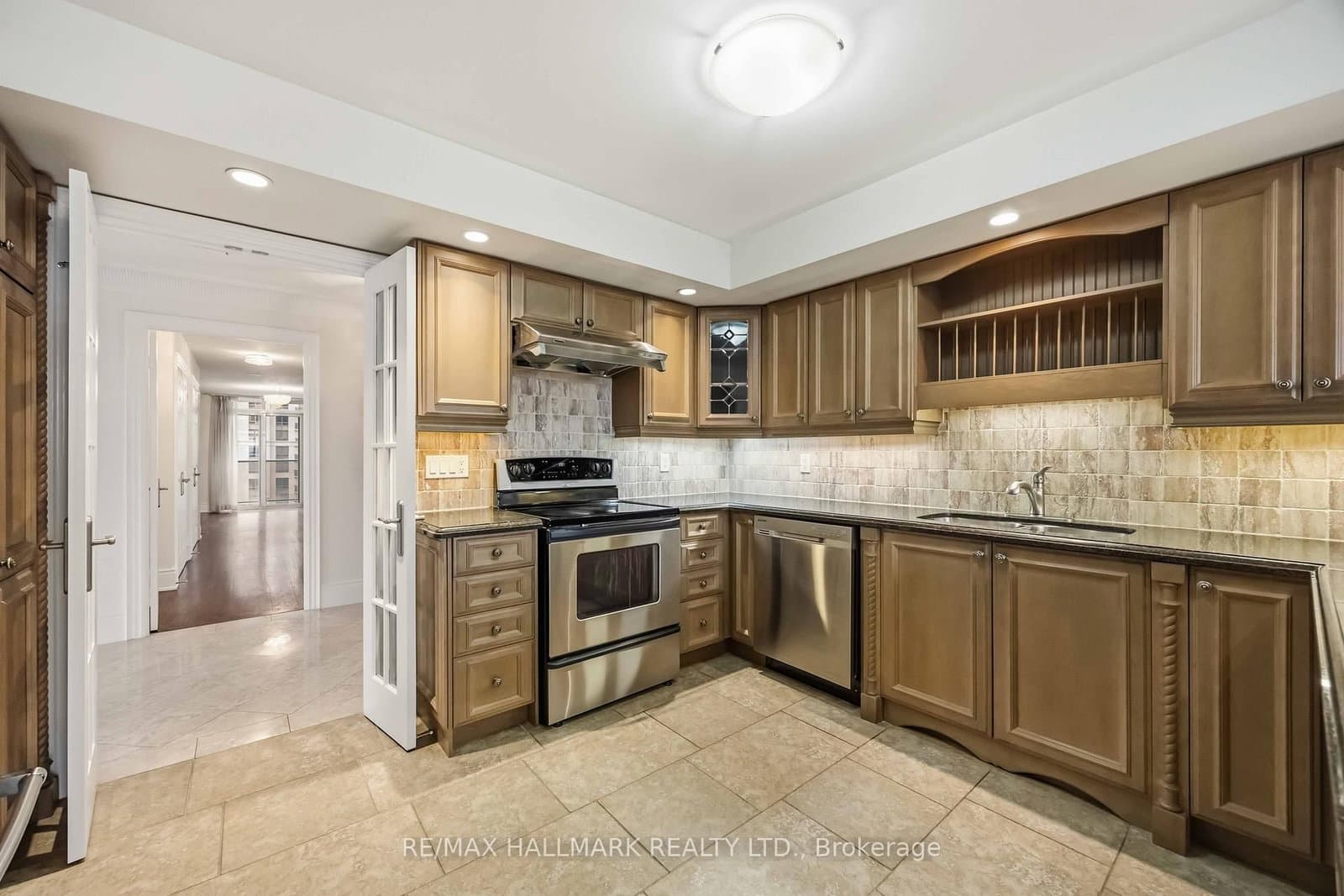 80 Harrison Garden Boulevard, Unit 1821 thumbnail 12