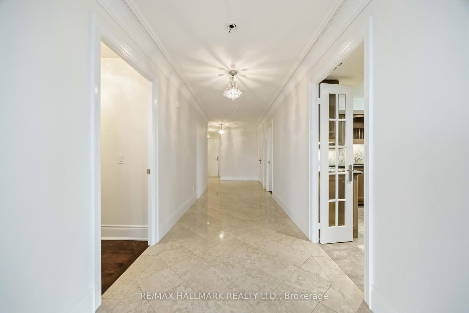 80 Harrison Garden Boulevard, Unit 1821 thumbnail 17
