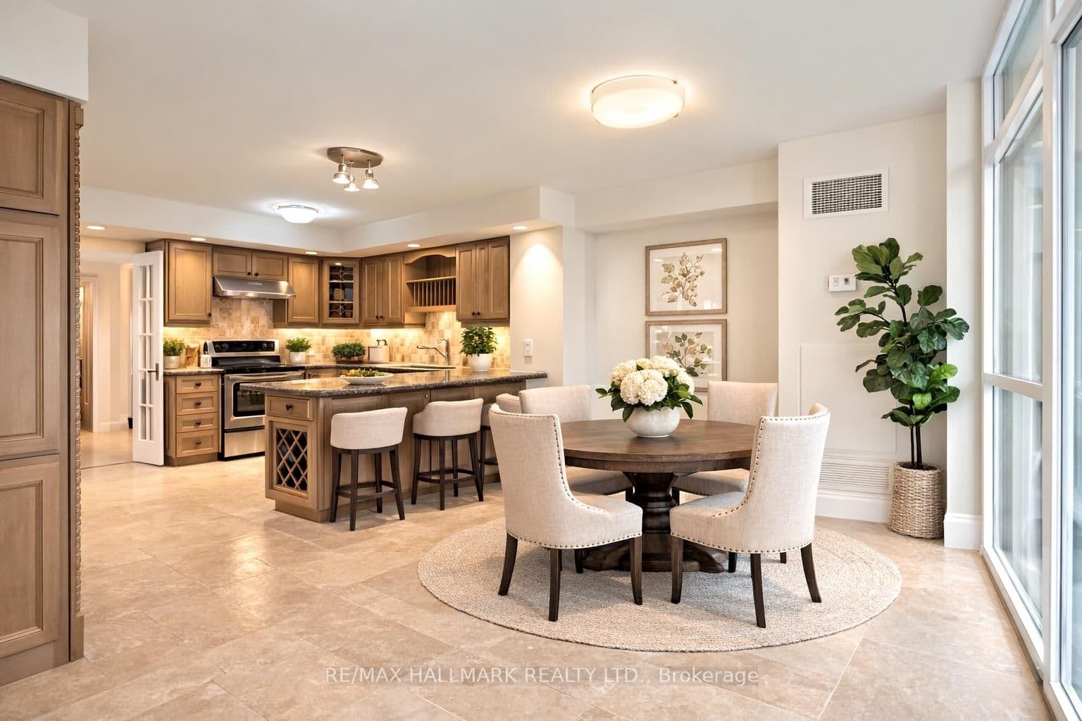 80 Harrison Garden Boulevard, Unit 1821 thumbnail 2