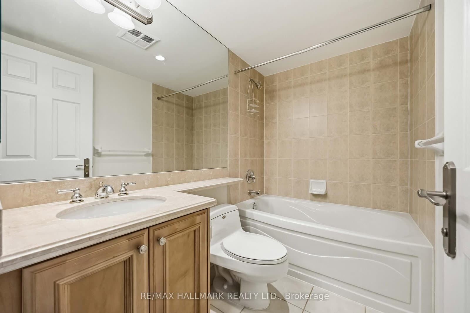 80 Harrison Garden Boulevard, Unit 1821 thumbnail 26