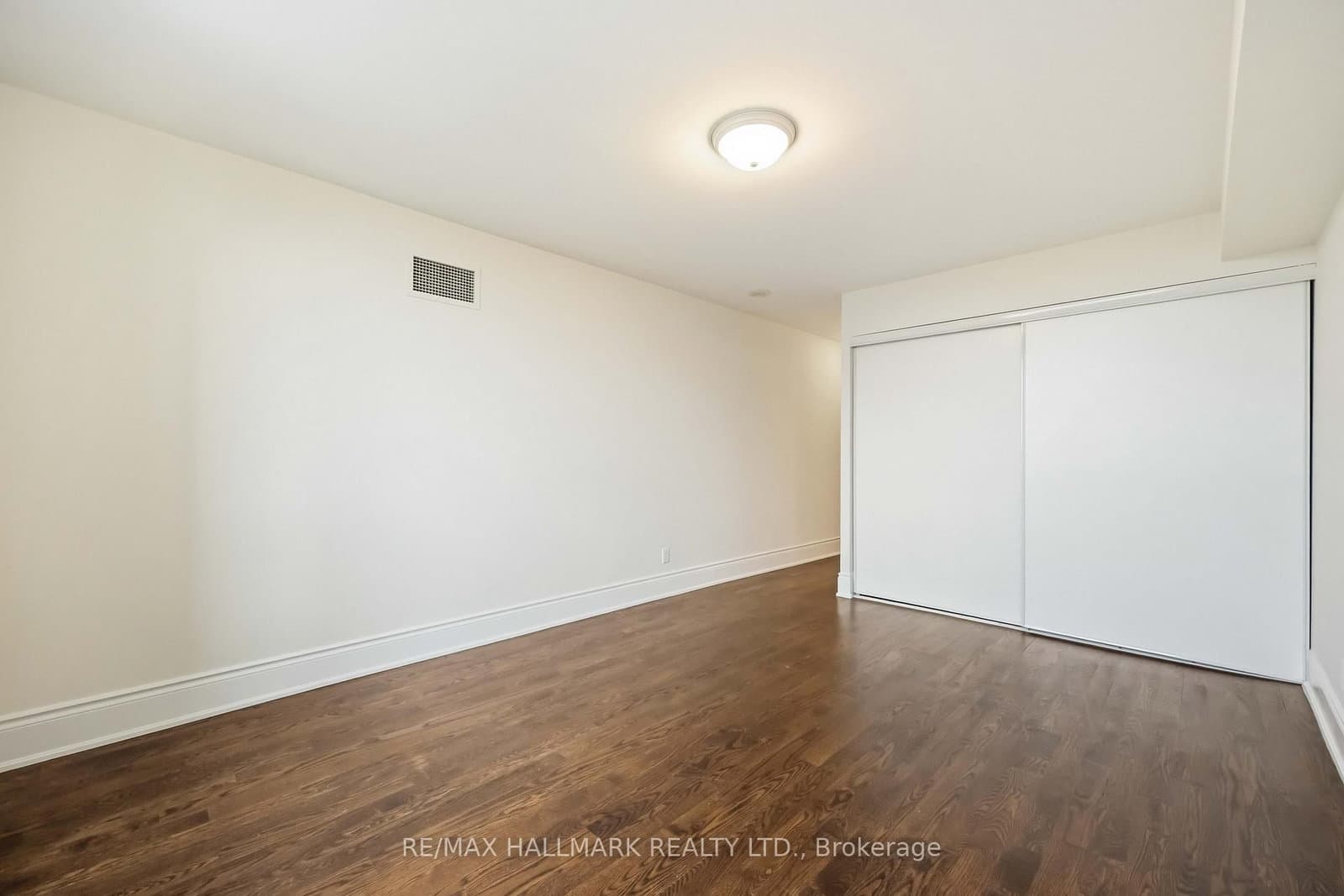 80 Harrison Garden Boulevard, Unit 1821 thumbnail 27