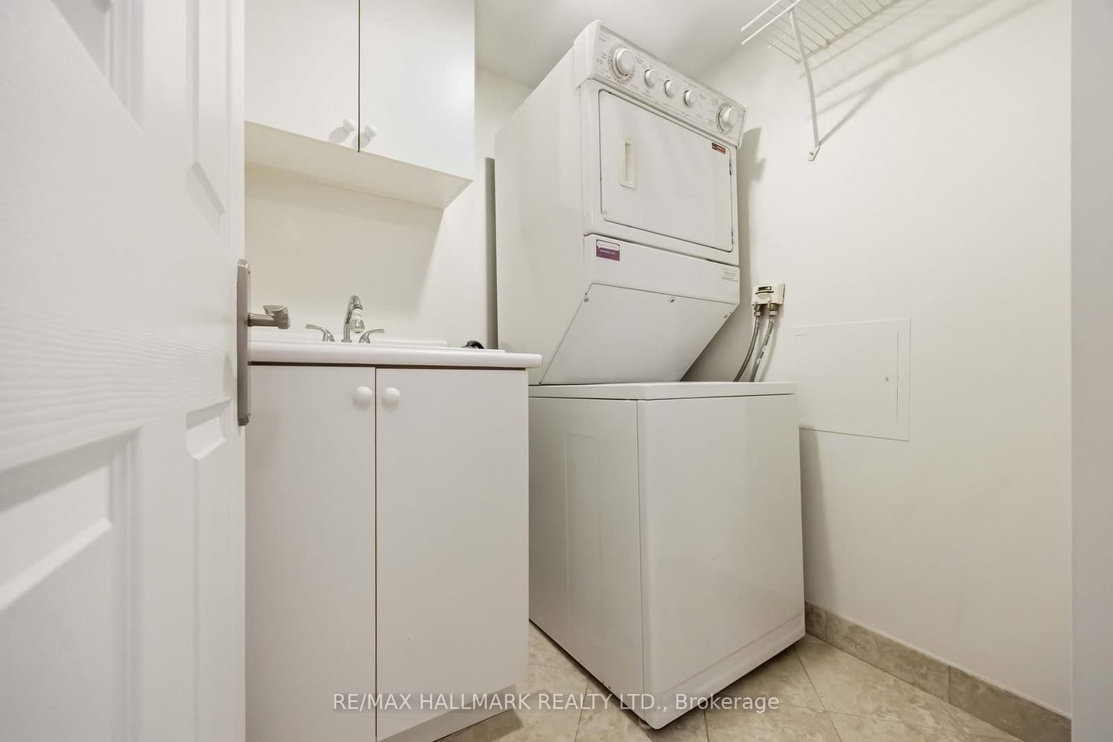 80 Harrison Garden Boulevard, Unit 1821 thumbnail 31