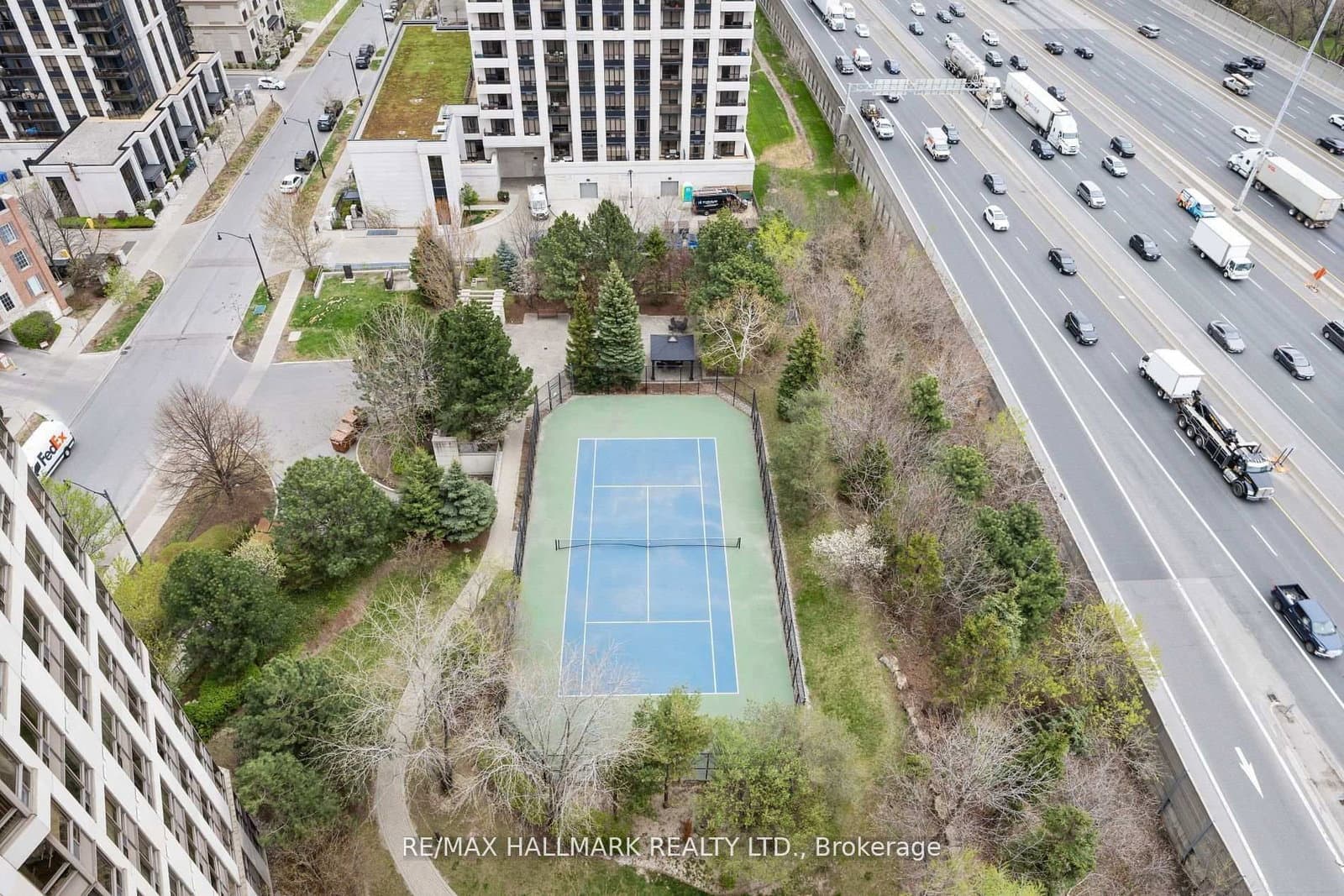 80 Harrison Garden Boulevard, Unit 1821 thumbnail 33