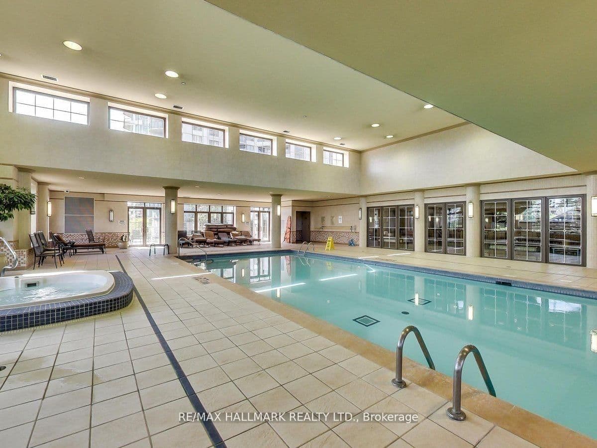 80 Harrison Garden Boulevard, Unit 1821 thumbnail 37