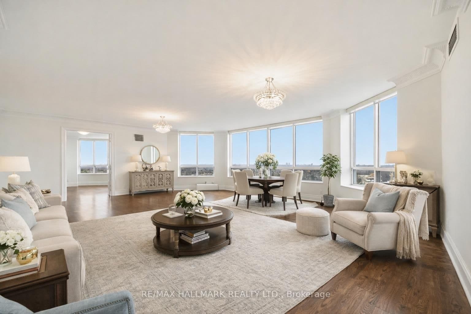80 Harrison Garden Boulevard, Unit 1821 thumbnail 4