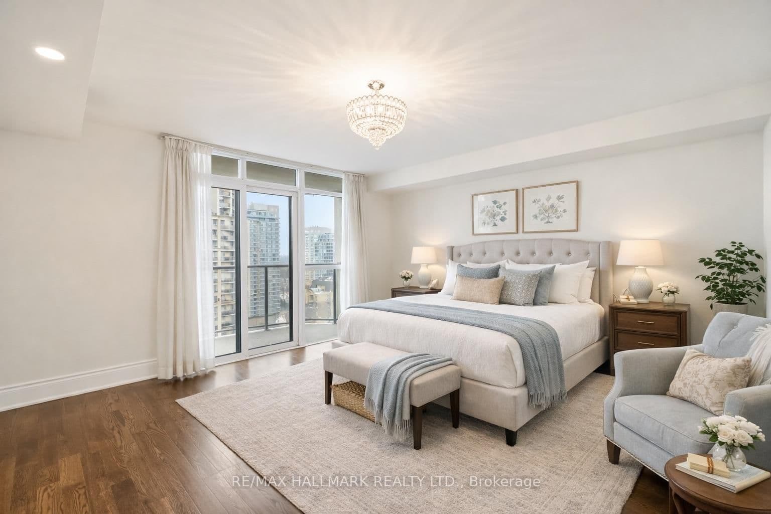 80 Harrison Garden Boulevard, Unit 1821 thumbnail 5