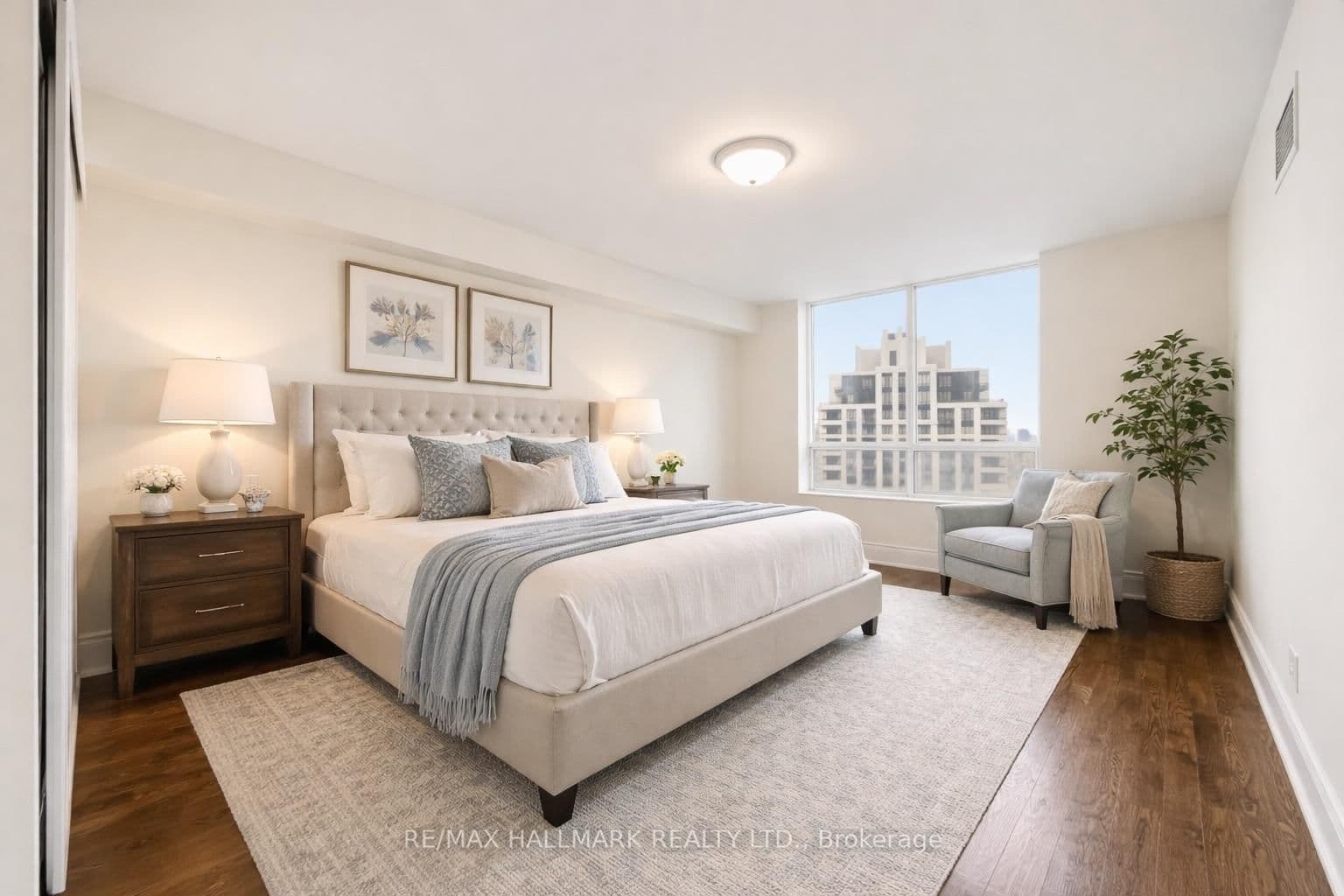 80 Harrison Garden Boulevard, Unit 1821 thumbnail 6