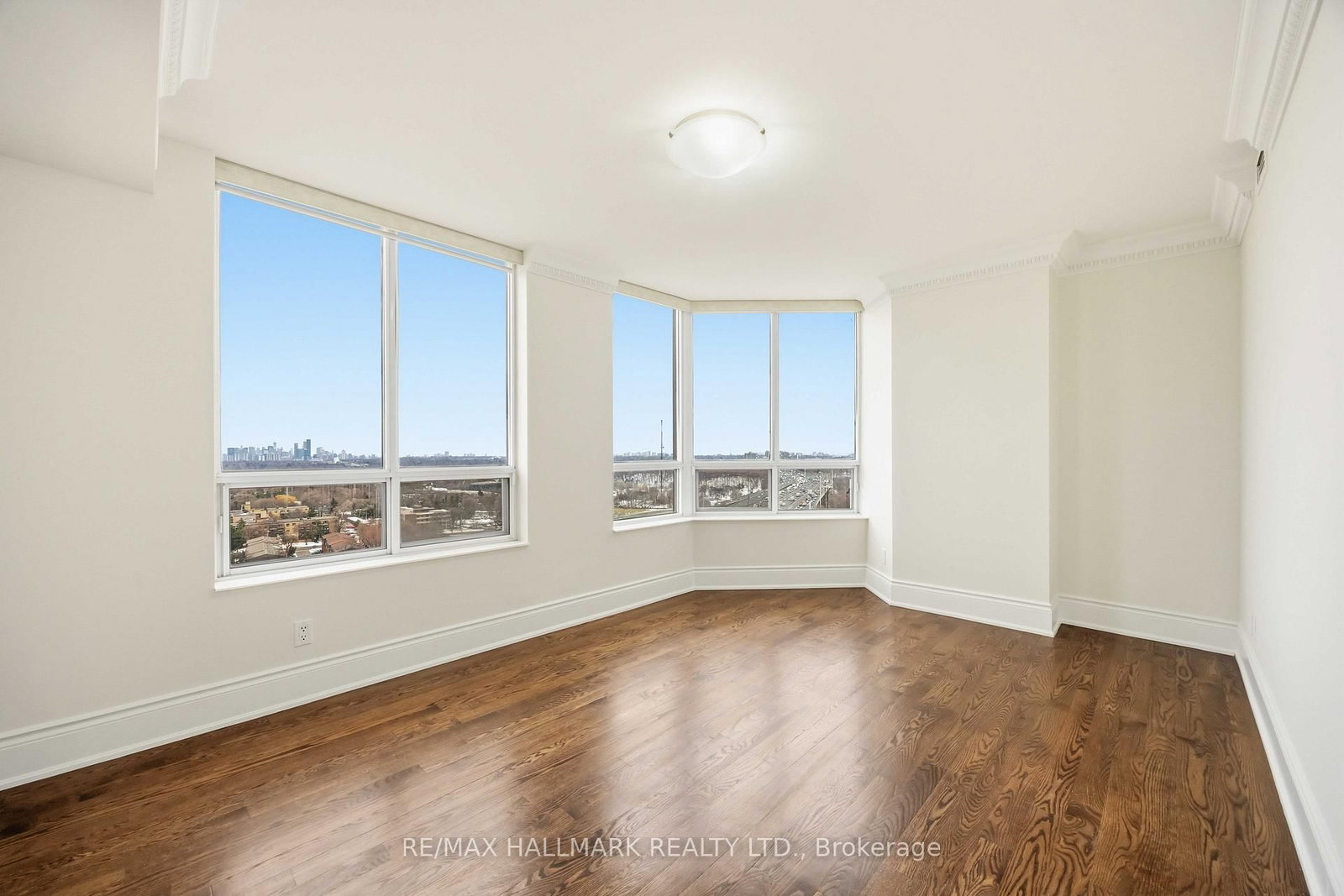 80 Harrison Garden Boulevard, Unit 1821 thumbnail 7