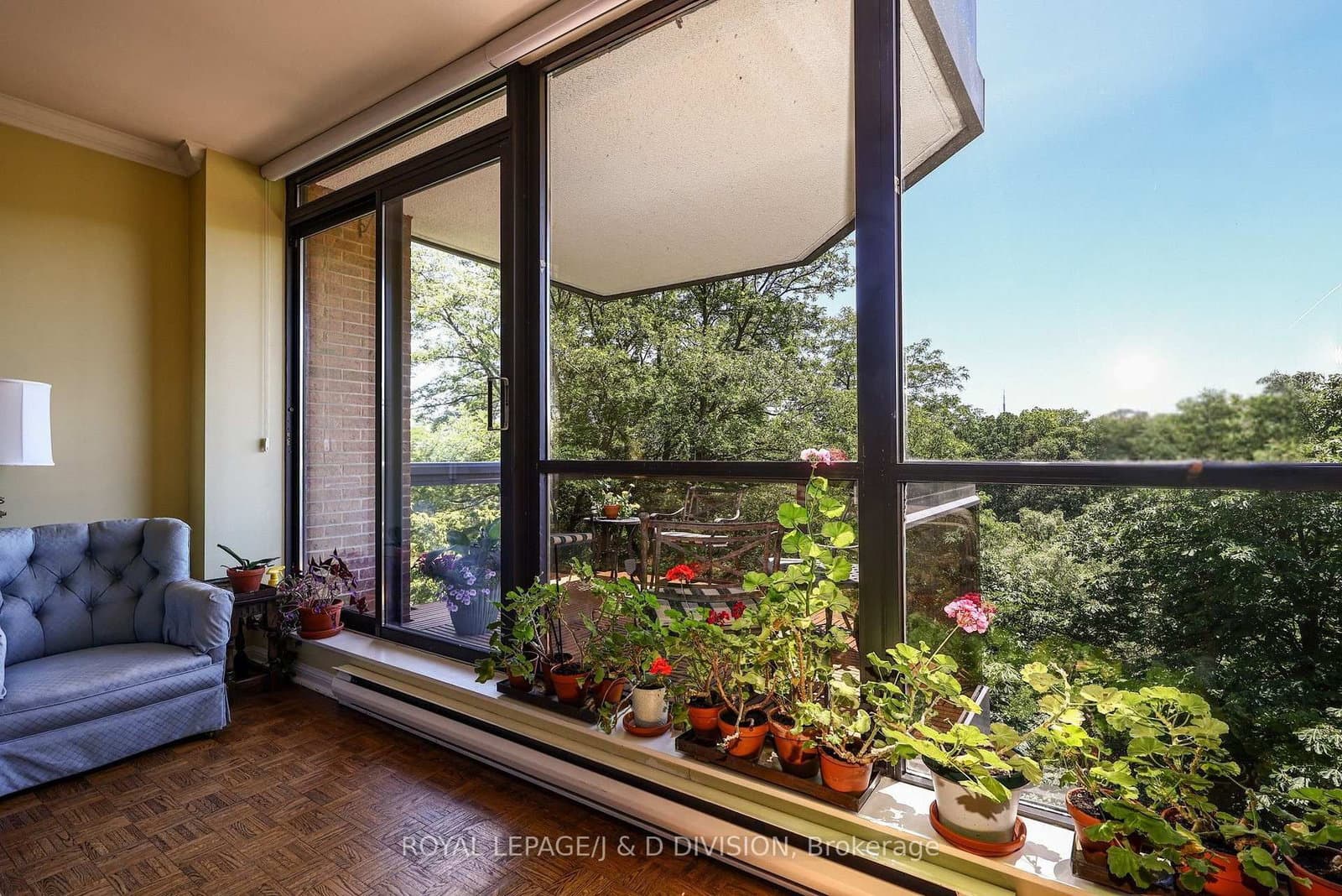 407 Walmer Road, Unit 401 thumbnail 13