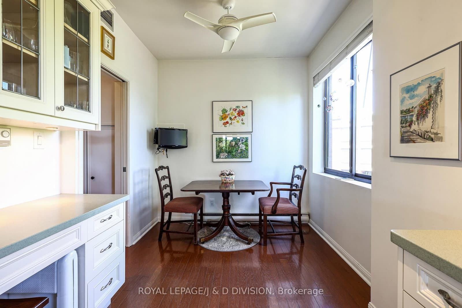 407 Walmer Road, Unit 401 thumbnail 17