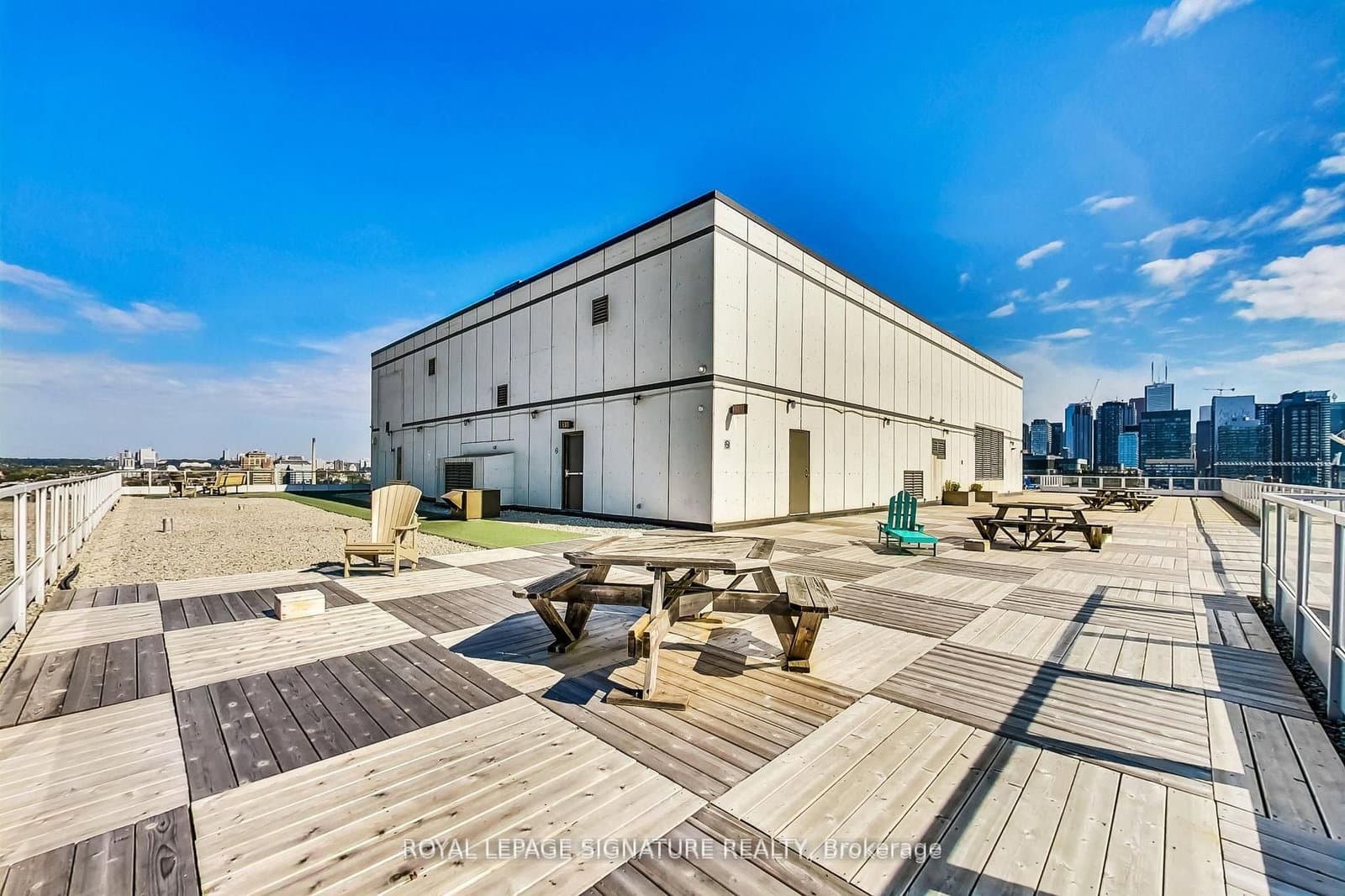 700 King Street W, Unit 801 thumbnail 19