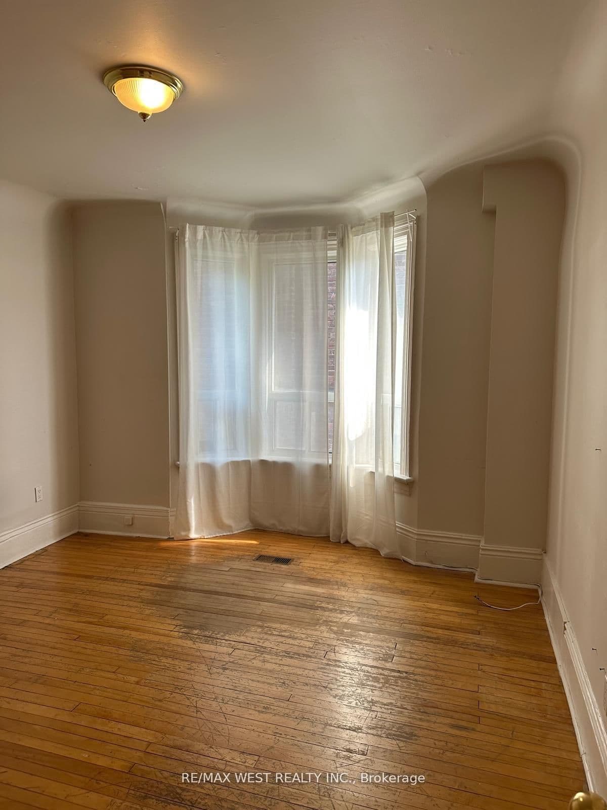 563 Ossington Avenue, Unit Main thumbnail 19