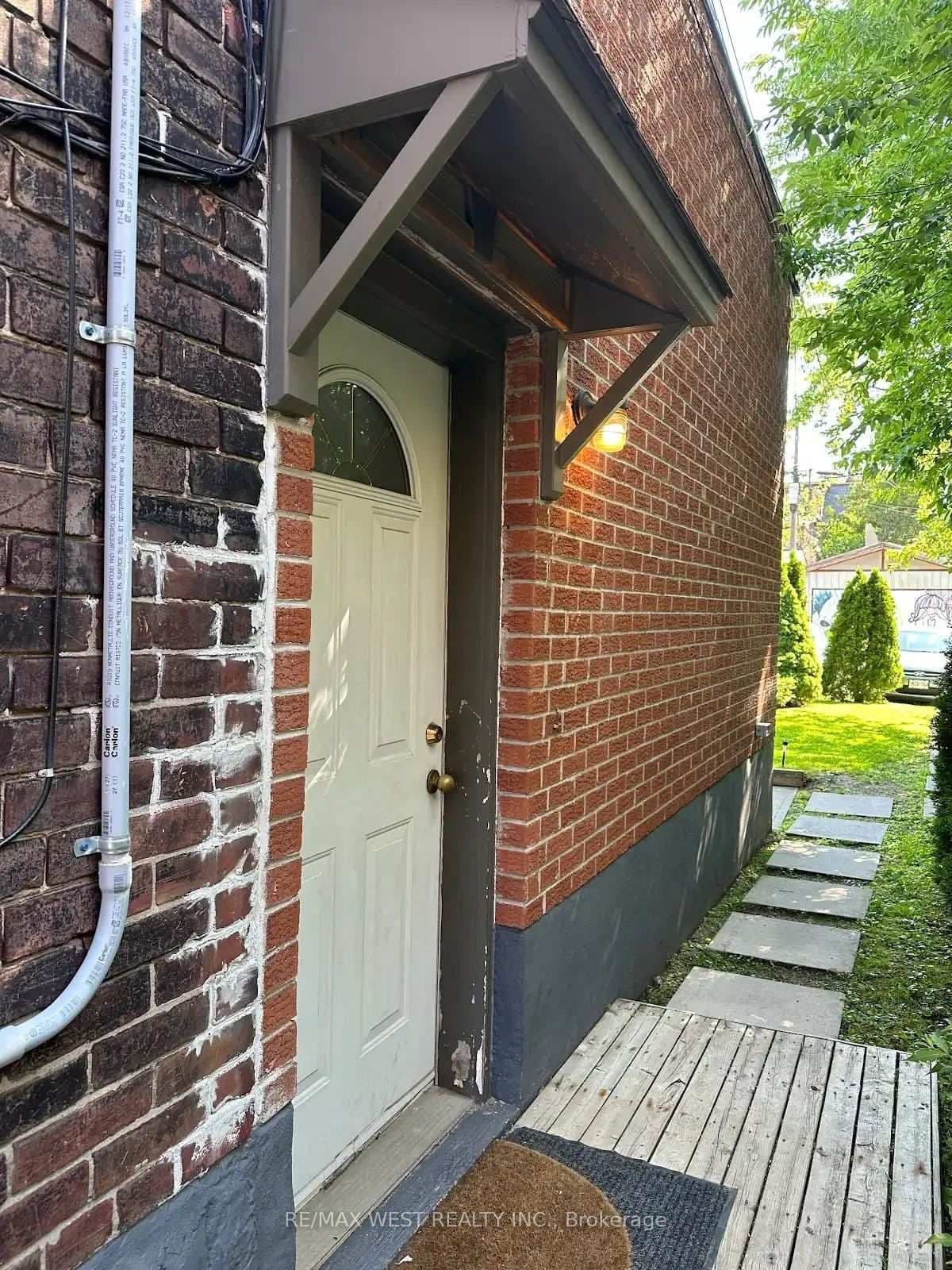563 Ossington Avenue, Unit Main thumbnail 3