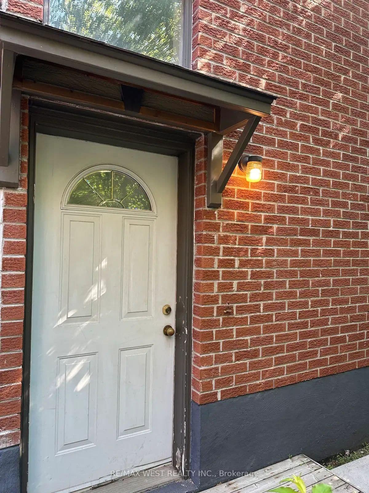 563 Ossington Avenue, Unit Main thumbnail 5