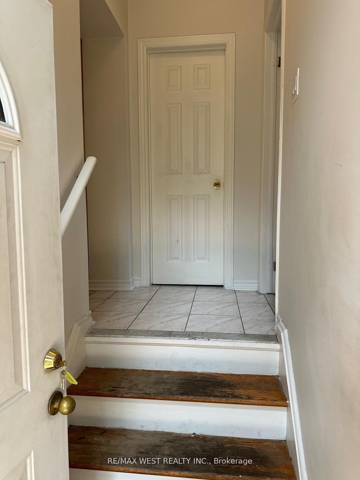 563 Ossington Avenue, Unit Main thumbnail 7