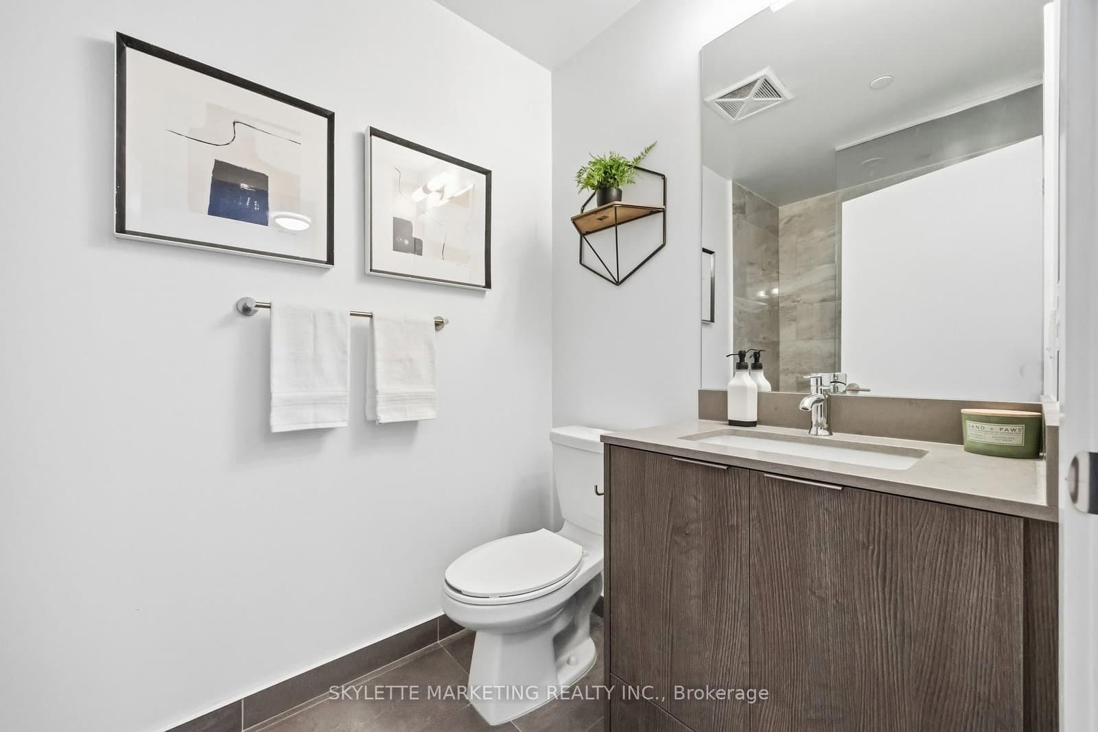 38 Forest Manor Road, Unit 414 thumbnail 6