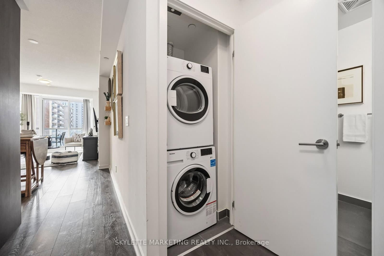 38 Forest Manor Road, Unit 414 thumbnail 7