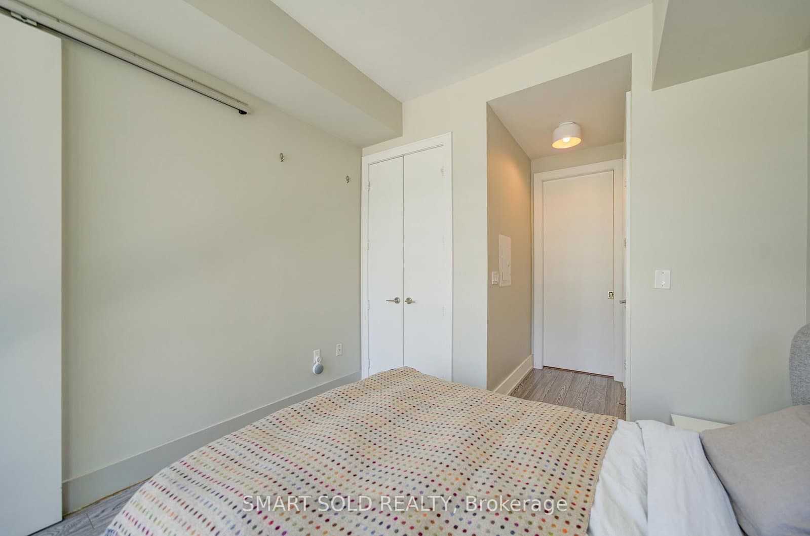 39 Queens Quay E, Unit 436 thumbnail 18