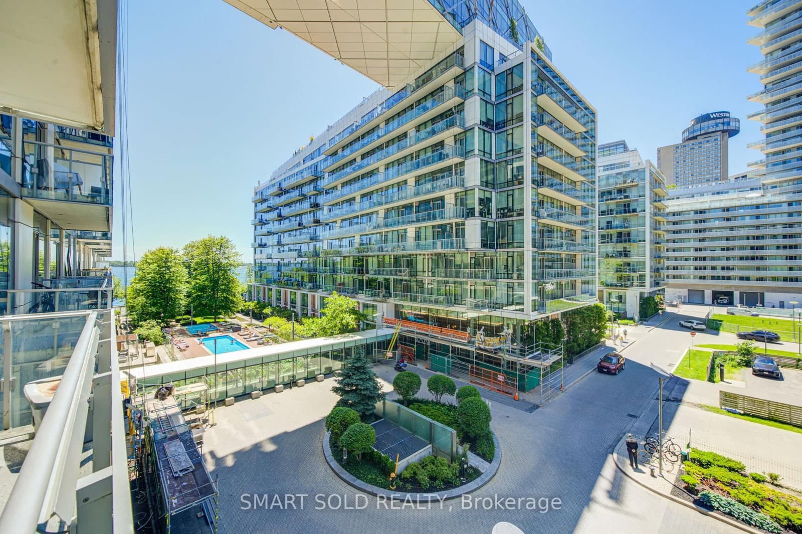39 Queens Quay E, Unit 436 thumbnail 30