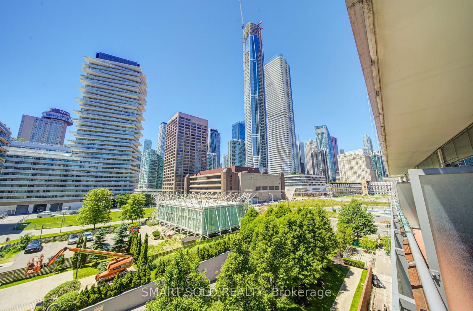 39 Queens Quay E, Unit 436 thumbnail 31