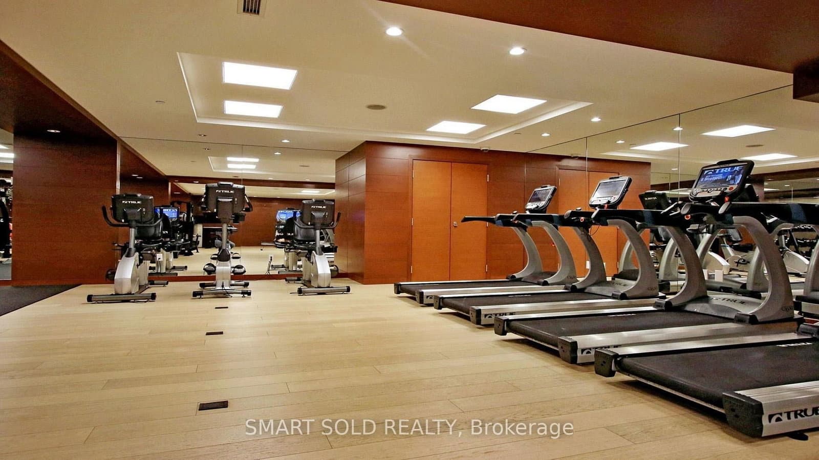 39 Queens Quay E, Unit 436 thumbnail 34