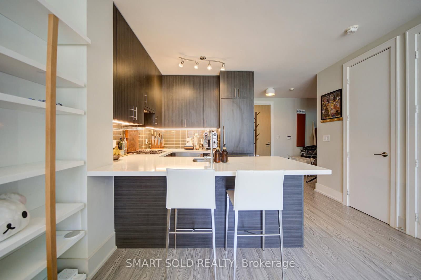 39 Queens Quay E, Unit 436 thumbnail 5