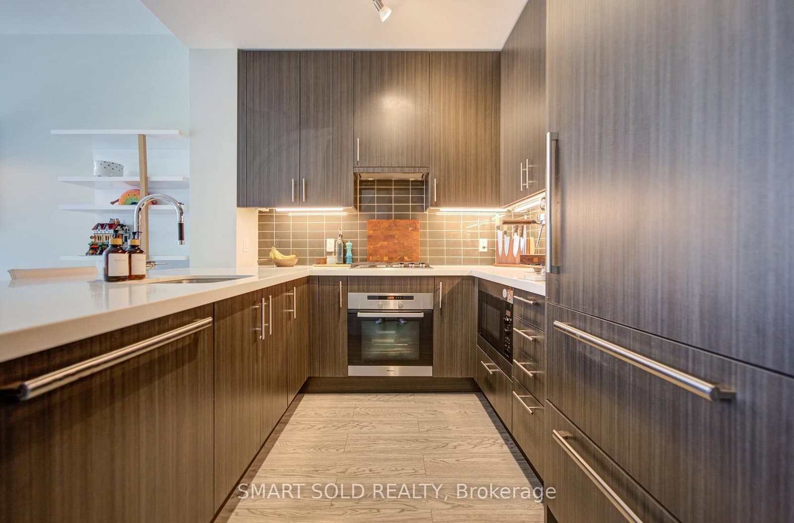 39 Queens Quay E, Unit 436 thumbnail 6