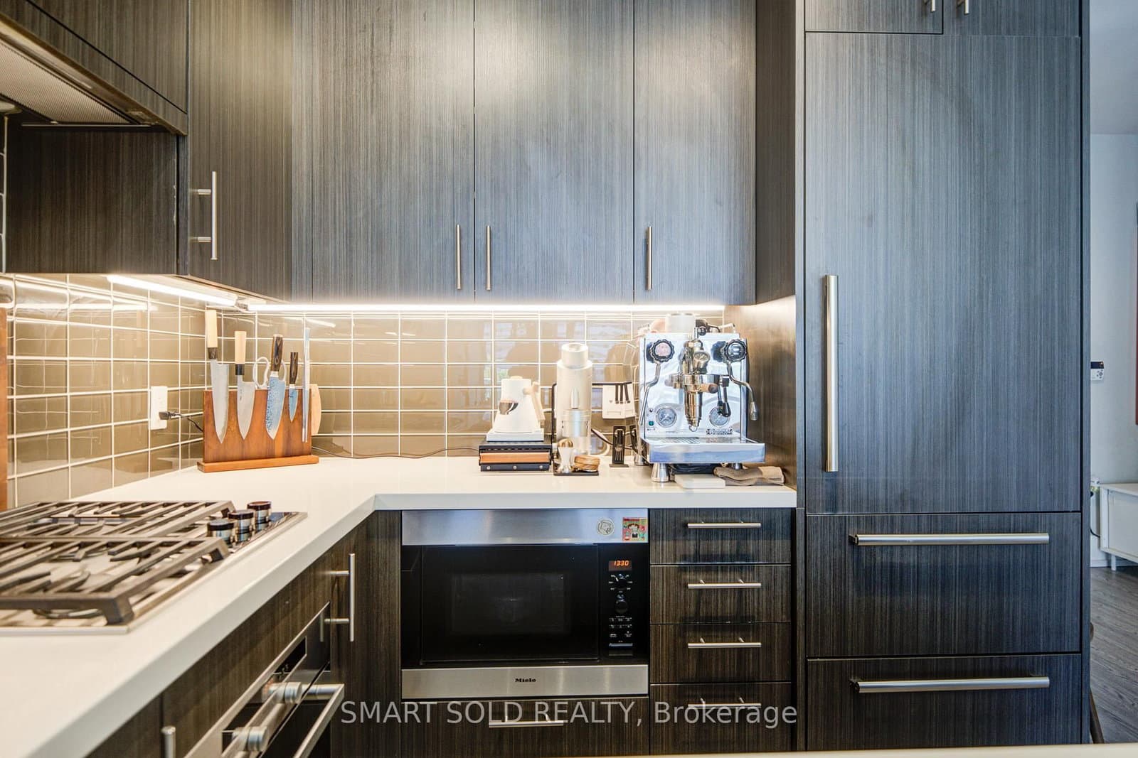 39 Queens Quay E, Unit 436 thumbnail 8