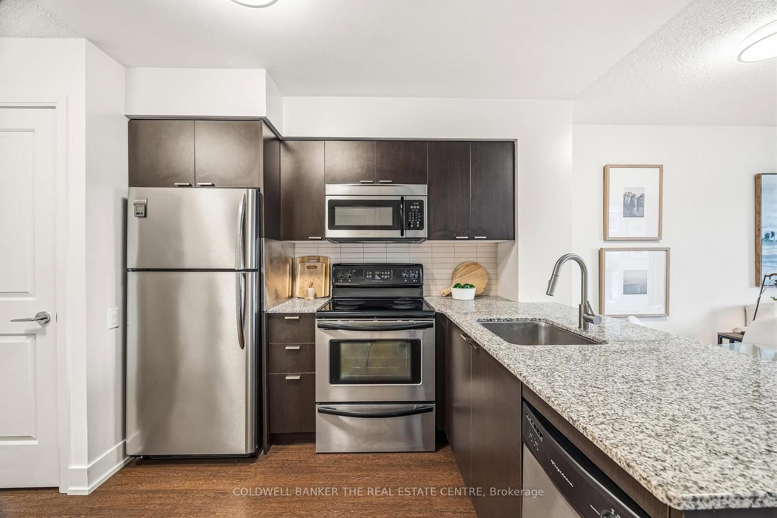 23 Sheppard Avenue E, Unit 912 thumbnail 11