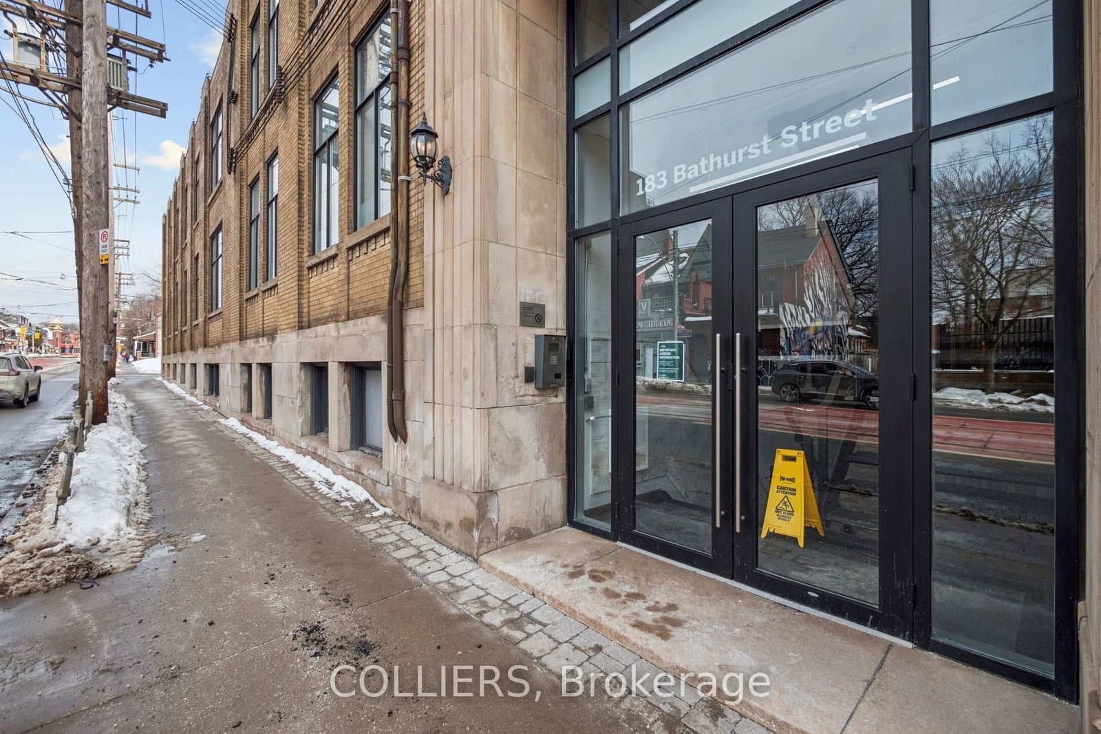 183 Bathurst Street, Unit 100 thumbnail 2