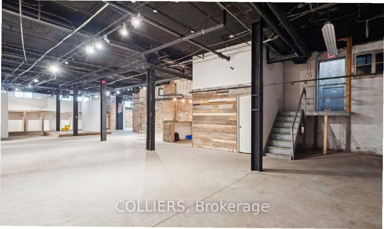 183 Bathurst Street, Unit 100 thumbnail 5