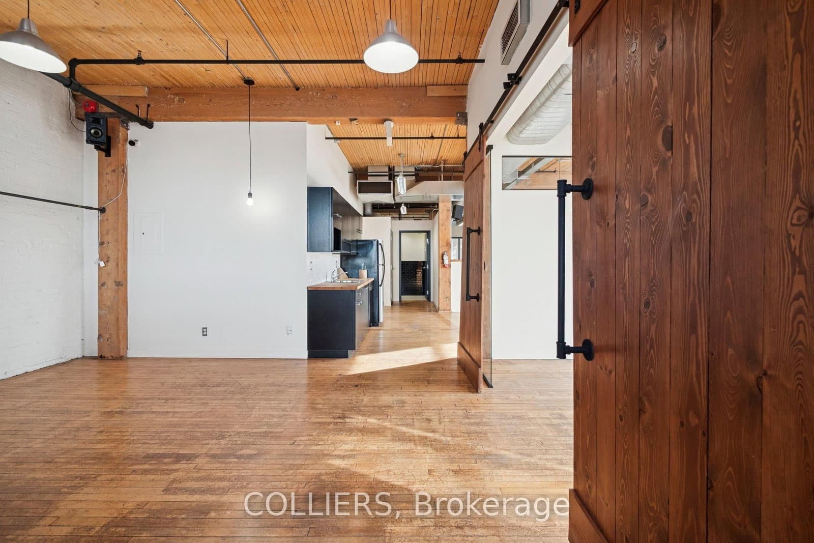 183 Bathurst Street, Unit 401 thumbnail 5