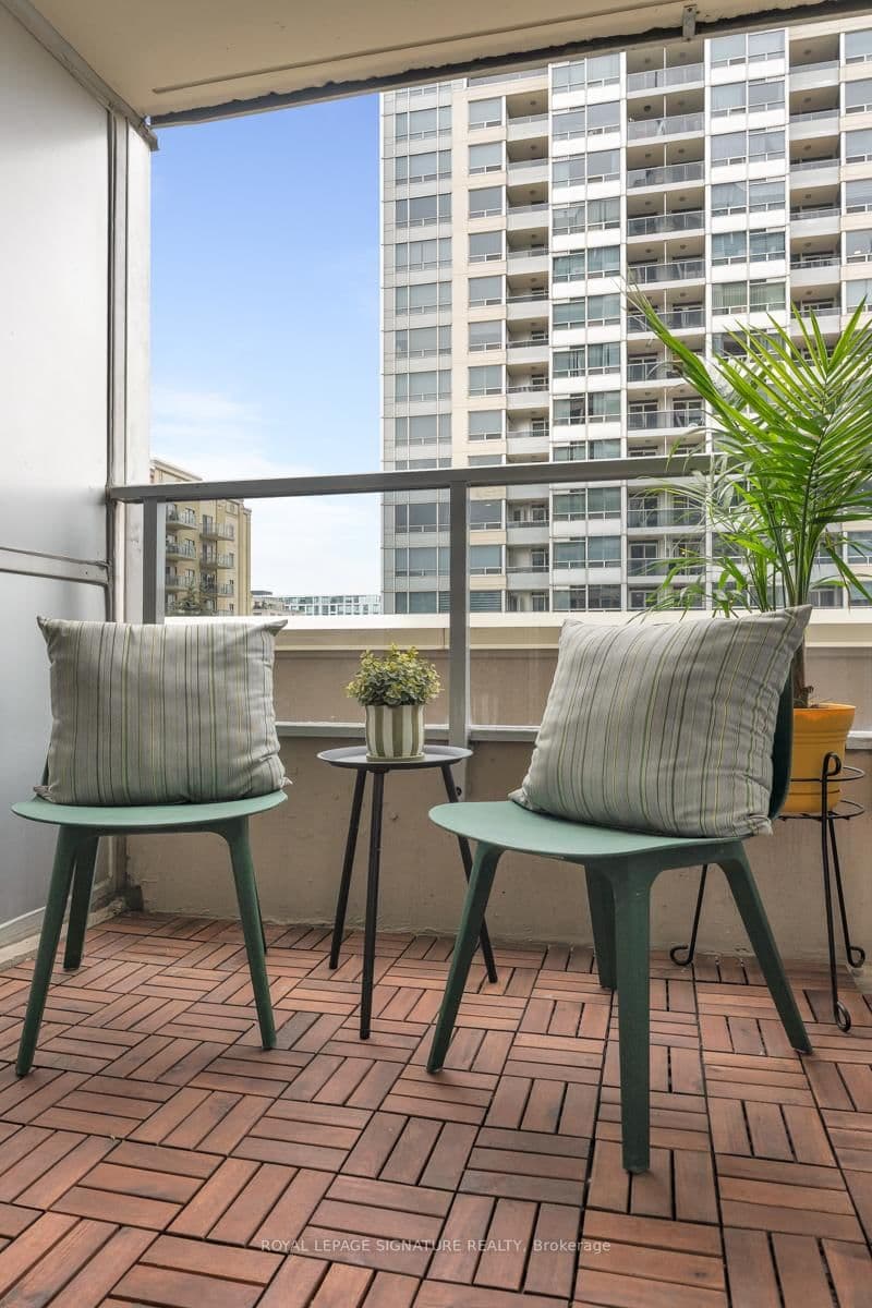 2 Rean Drive, Unit 306 thumbnail 32