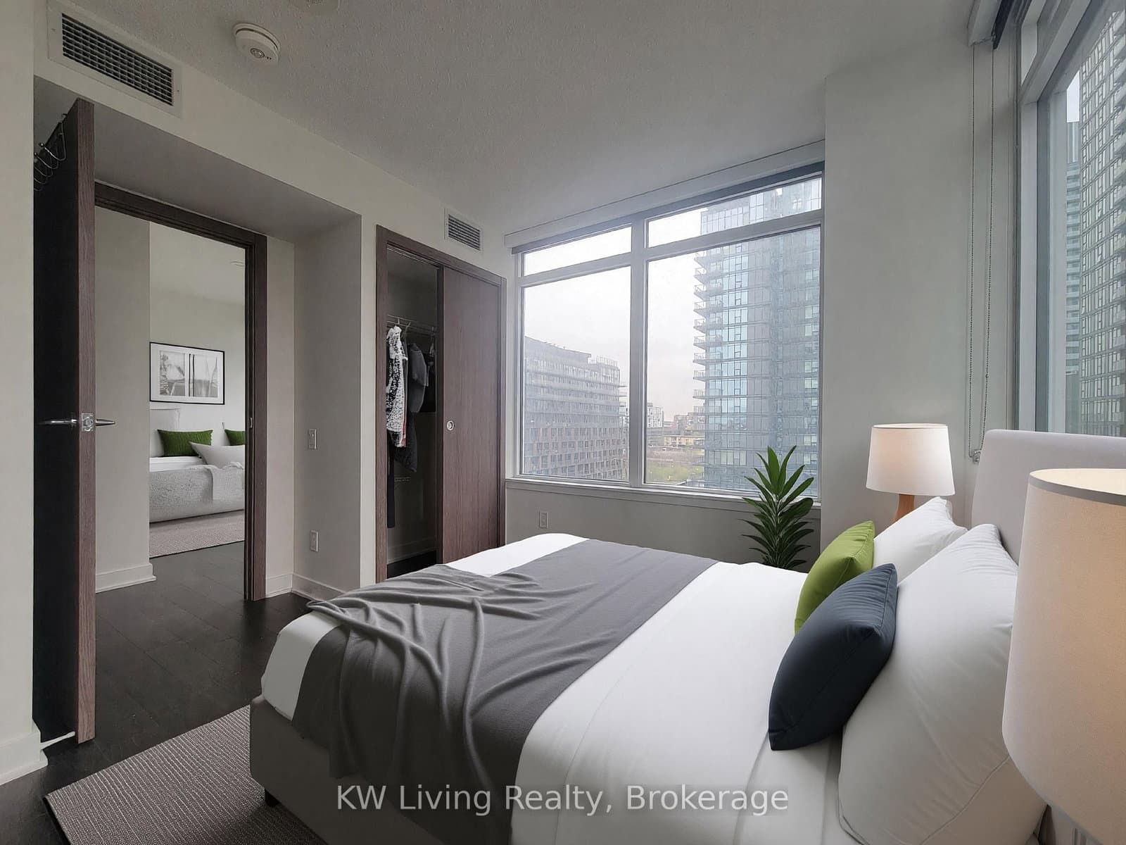 19 Bathurst Street, Unit 1006 thumbnail 7