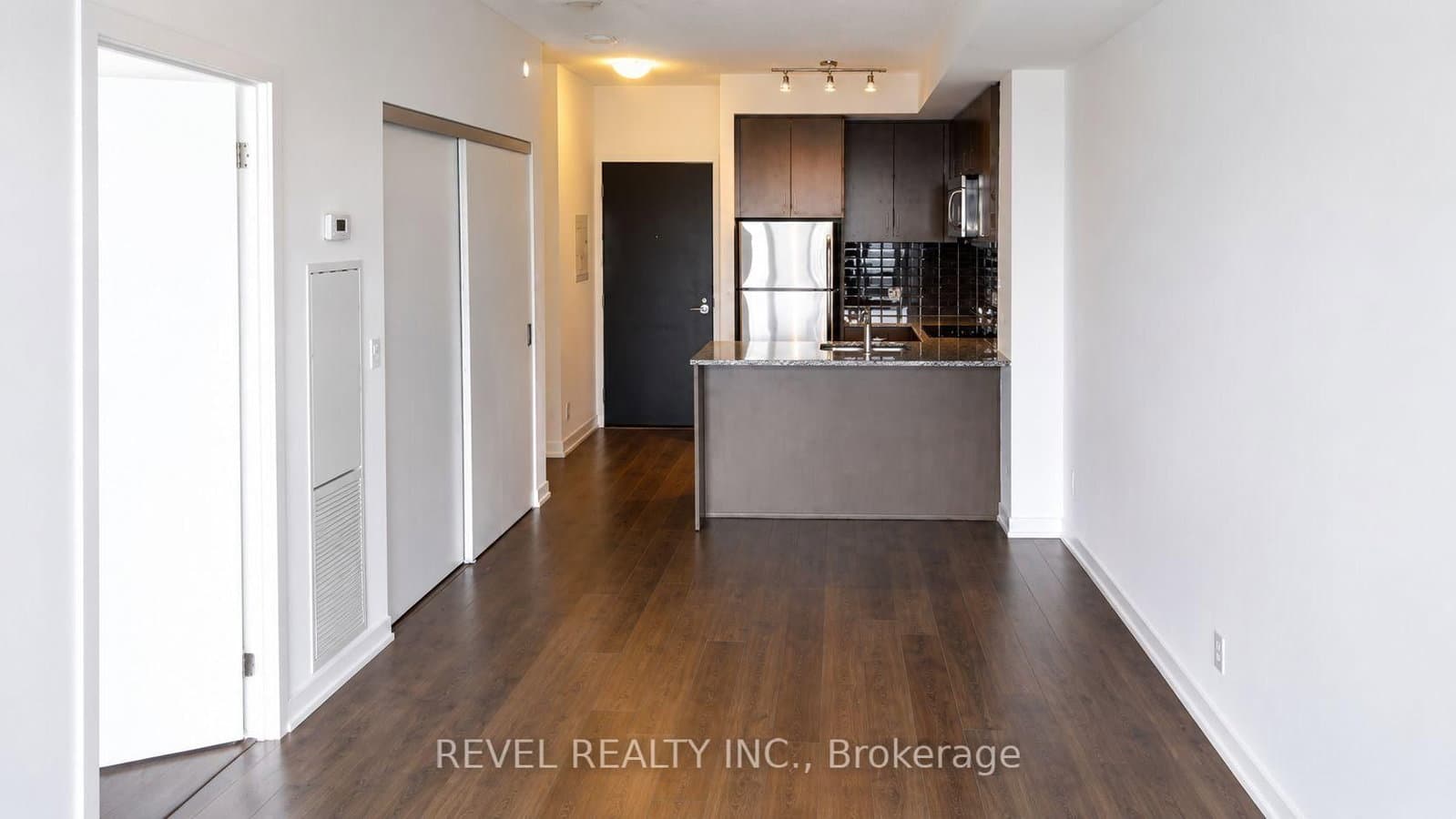 98 Lillian Street, Unit 1913 thumbnail 2