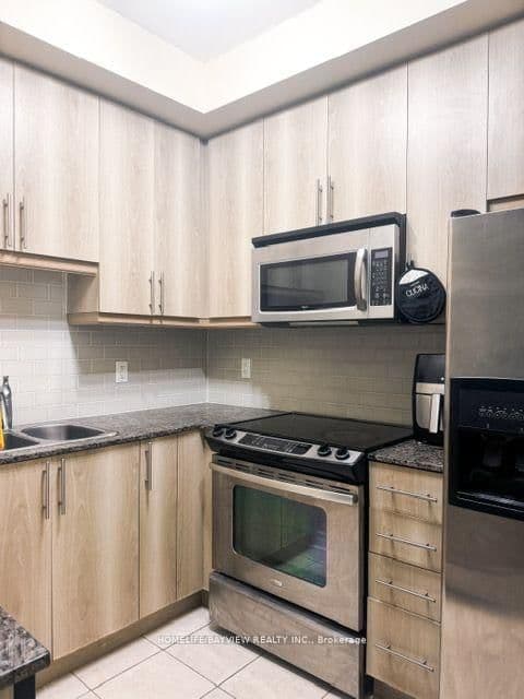 18 Holmes Avenue, Unit 501 thumbnail 7