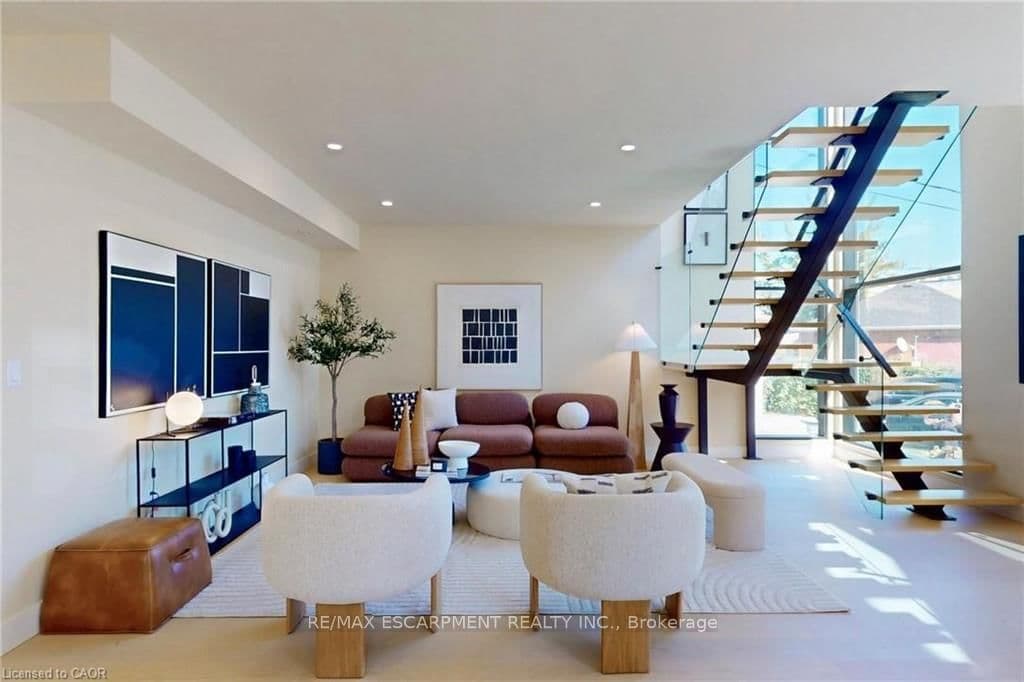 28 Dunsmore Gardens - Image 1