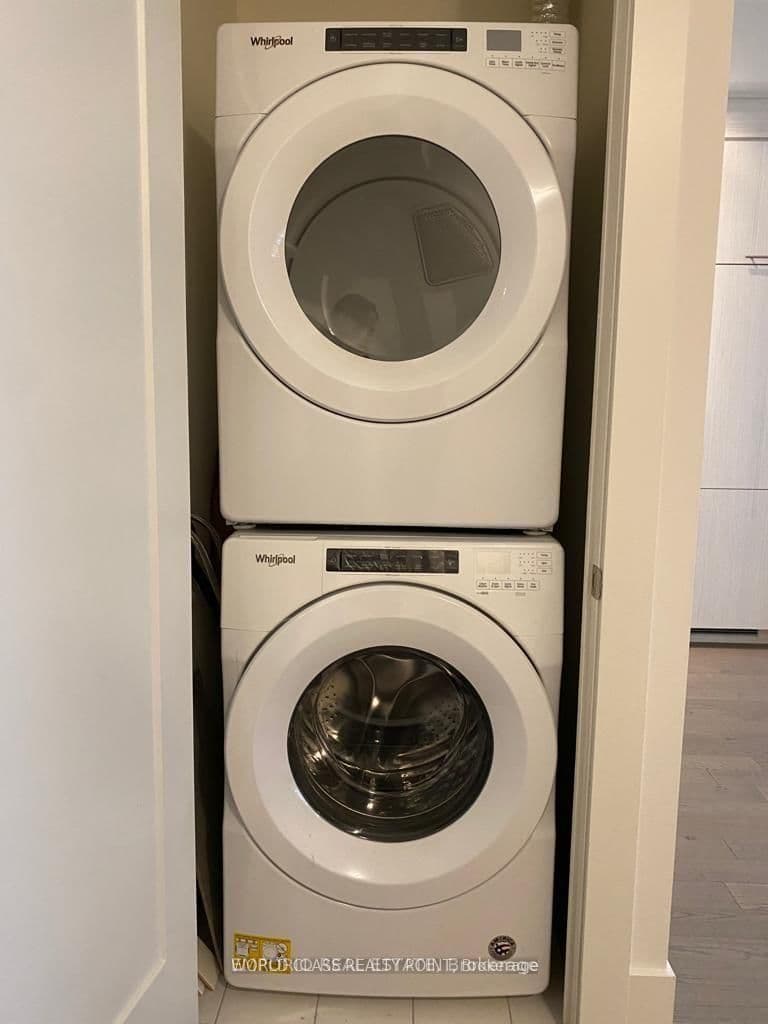 330 Richmond Street W, Unit 2809 thumbnail 9