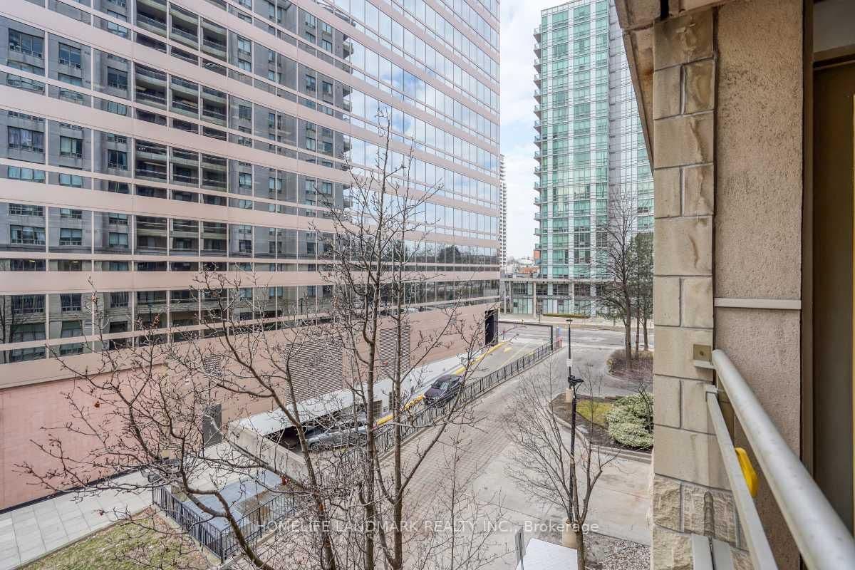 260 Doris Avenue, Unit 302 thumbnail 14